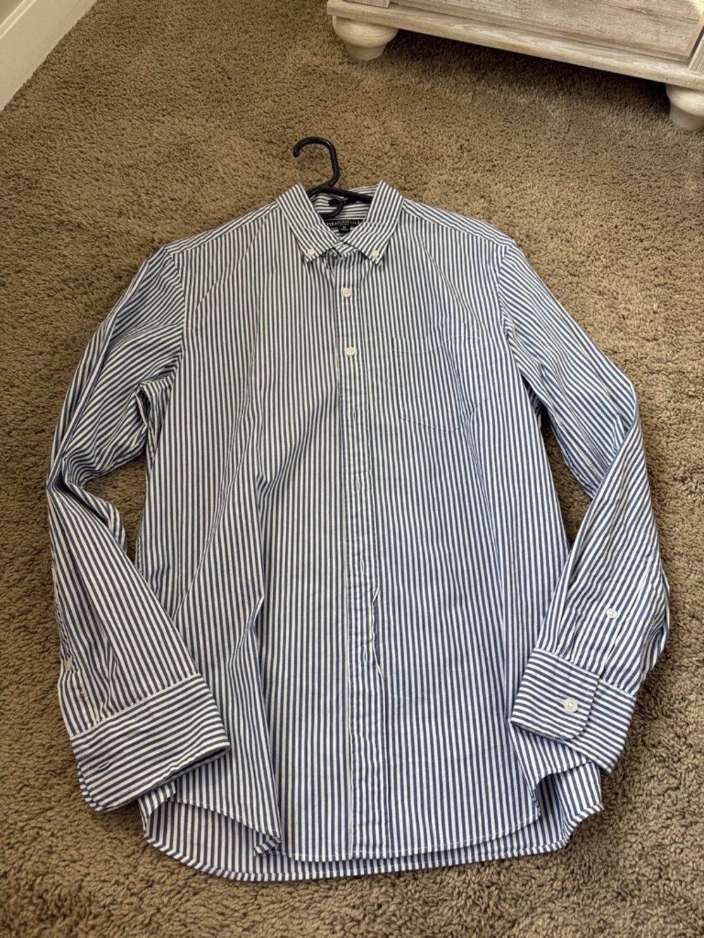 J. Crew Men's Blue and White Vertical Stripe Dress Shirt